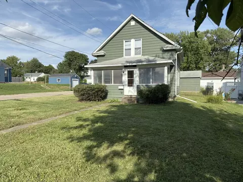 2233 24th St, Rock Island, IL 61201