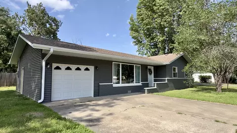 211 E Cleveland St, West Frankfort, IL 62896