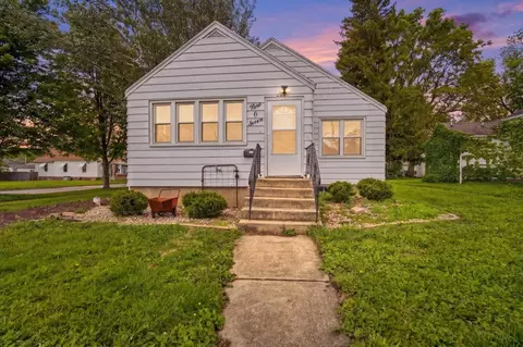 907 N Allin St, Bloomington, IL 61701