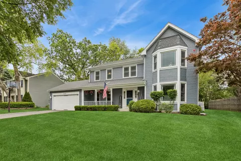 914 Hartford Dr, Gurnee, IL 60031