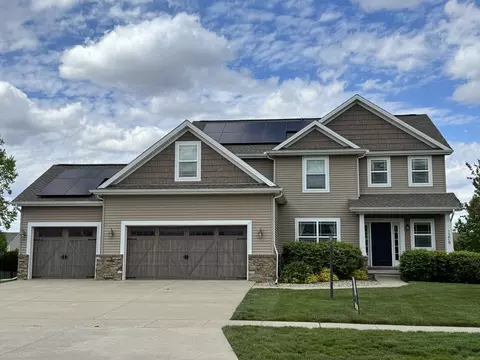 1208 White Oak Rd, Mahomet, IL 61853