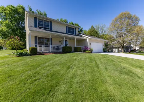 57 Deer Path Ct, Geneseo, IL 61254