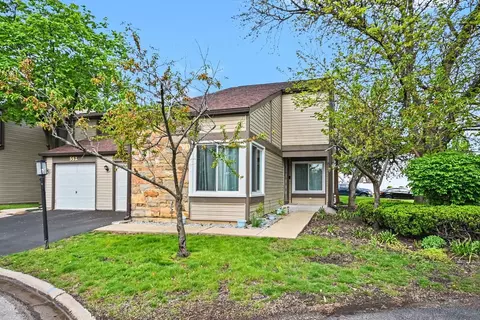 554 Alton Ct, Carol Stream, IL 60188