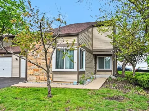 554 Alton Ct, Carol Stream, IL 60188