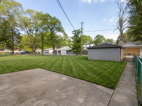 Exterior - 547 E 148th Pl, Harvey, IL 60426 photo 3 of 5