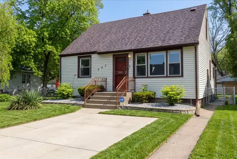 Exterior - 547 E 148th Pl, Harvey, IL 60426 photo 2 of 5