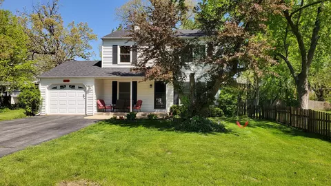 678 Ray Ave, West Chicago, IL 60185