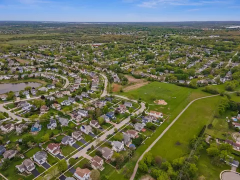 View/Area - 364 Millwood Dr, Bartlett, IL 60103 photo 3 of 3
