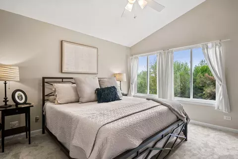 Bedroom - 364 Millwood Dr, Bartlett, IL 60103 photo 1 of 5
