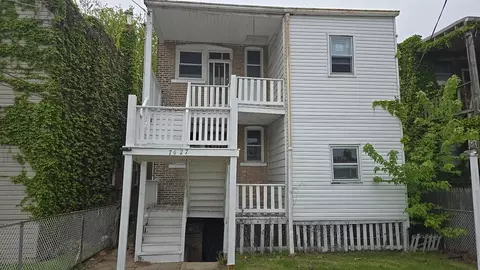 Exterior - 7627 S Bennett Ave, Chicago, IL 60649 photo 4 of 4