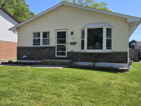 3225 Butler Ave, Steger, IL 60475