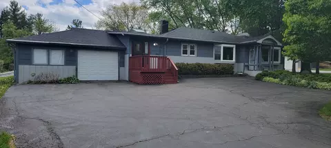 24049 W Grass Lake Rd, Antioch, IL 60002