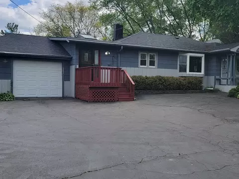 24049 W Grass Lake Rd, Antioch, IL 60002