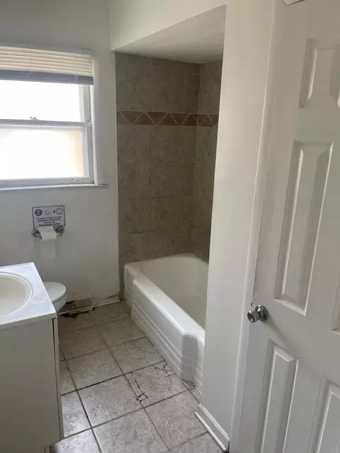 Bath - 15314 Evers St, Dolton, IL 60419 photo 3 of 3