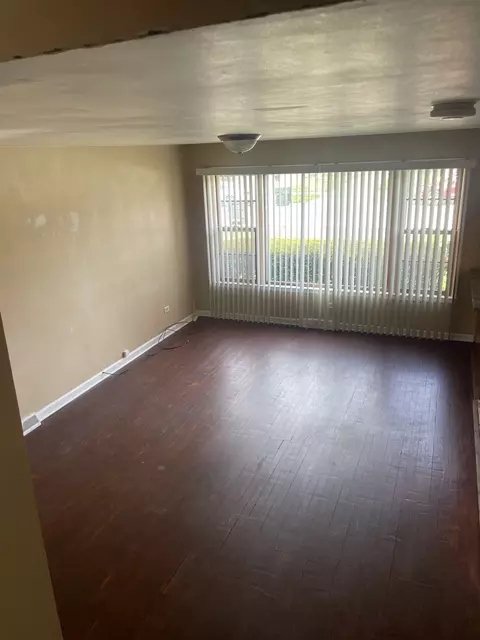 Living - 15314 Evers St, Dolton, IL 60419 photo 2 of 2