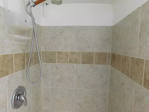 Bath - 15314 Evers St, Dolton, IL 60419 photo 2 of 3