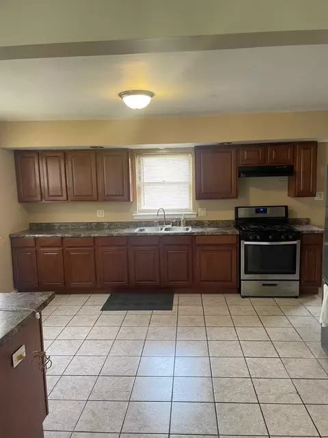 Kitchen - 15314 Evers St, Dolton, IL 60419 photo 1 of 3