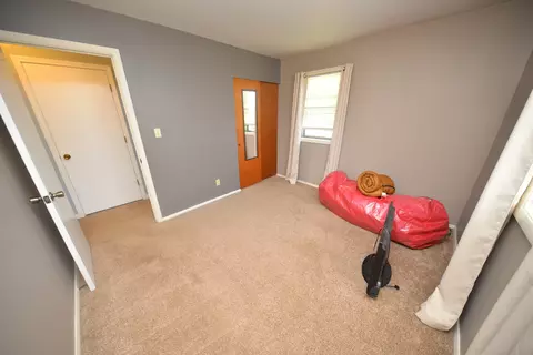 Bedroom - 8 E Crownview, Mount Vernon, IL 62864 photo 6 of 7