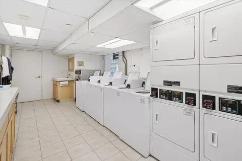 Other - 70 E Scott St #306, Chicago, IL 60610 photo 3 of 4