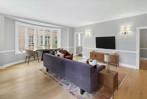 Living - 70 E Scott St #306, Chicago, IL 60610 photo 2 of 2