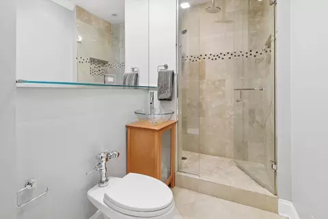 Bath - 70 E Scott St #306, Chicago, IL 60610 photo 1 of 2