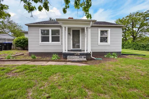 1001 E Lincoln St, Bloomington, IL 61701