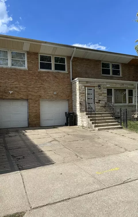 2646 E 77th St, Chicago, IL 60649 photo 2