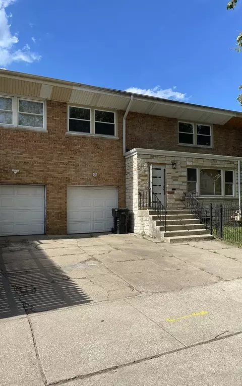 2646 E 77th St, Chicago, IL 60649 photo 3