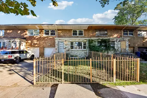 2646 E 77th St, Chicago, IL 60649