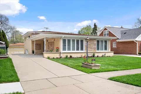 417 N Prospect Manor Ave, Mount Prospect, IL 60056
