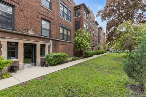 1437 W Greenleaf Ave #3N, Chicago, IL 60626