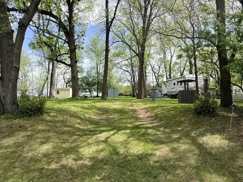 10-291292 Woodhaven Lks, Sublette, IL 61367