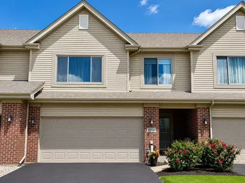 8254 Auburn Ln, Frankfort, IL 60423