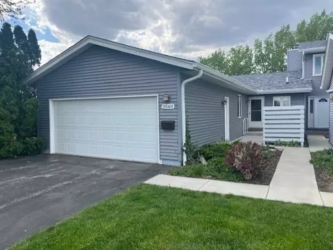 3048 Parkwild Dr #0, Bettendorf, IA 52722