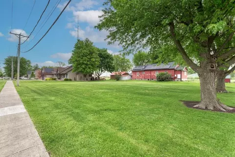 Exterior - 104 N Cedar St, Gardner, IL 60424 photo 14 of 16