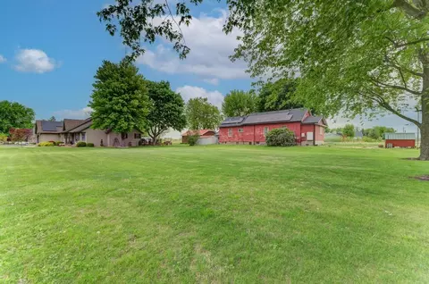 Exterior - 104 N Cedar St, Gardner, IL 60424 photo 4 of 16