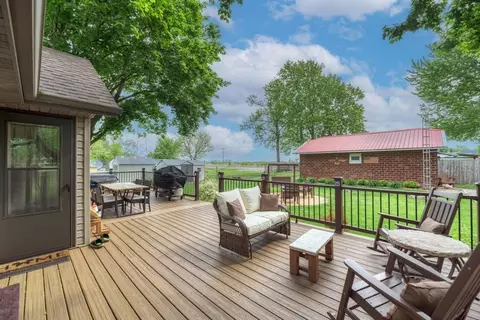 Exterior - 104 N Cedar St, Gardner, IL 60424 photo 9 of 16