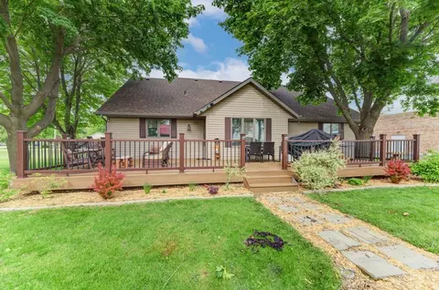 Exterior - 104 N Cedar St, Gardner, IL 60424 photo 6 of 16