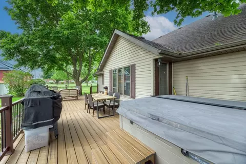 Exterior - 104 N Cedar St, Gardner, IL 60424 photo 8 of 16