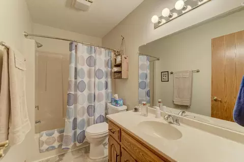 Bath - 104 N Cedar St, Gardner, IL 60424 photo 2 of 2