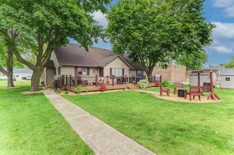 Exterior - 104 N Cedar St, Gardner, IL 60424 photo 5 of 16