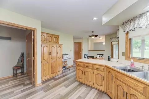 Entry Way - 104 N Cedar St, Gardner, IL 60424 photo 3 of 3