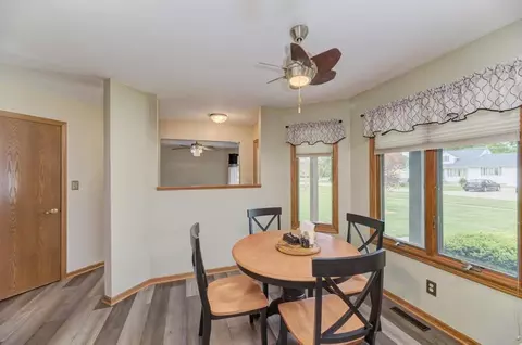 Dining - 104 N Cedar St, Gardner, IL 60424 photo 2 of 2
