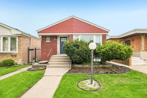 9023 S Oglesby Ave, Chicago, IL 60617