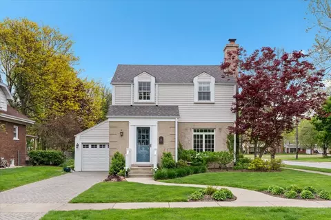 545 S Evergreen Ave, Arlington Heights, IL 60005