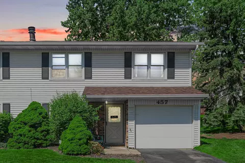 457 Wright Ct, Bolingbrook, IL 60440
