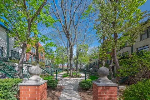 1812 S Dearborn St #28, Chicago, IL 60616