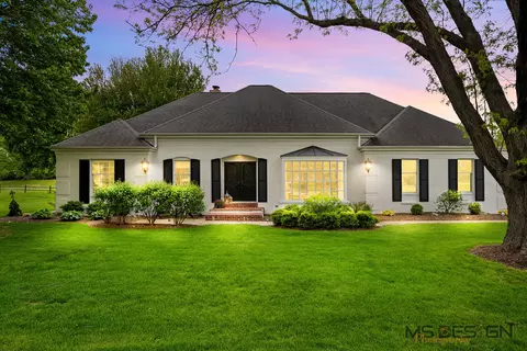 30819 Royal Oak Rd, Genoa, IL 60135