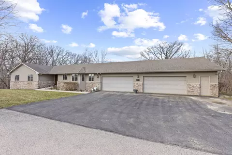 Exterior - 9001 E Mcevilly Rd, Minooka, IL 60447 photo 6 of 6