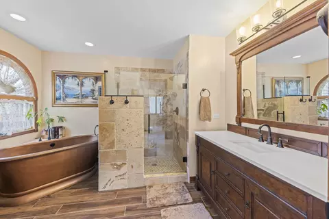 Bath - 9001 E Mcevilly Rd, Minooka, IL 60447 photo 1 of 4